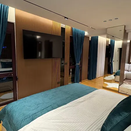 Stayinn Emerald Апартаменты Шкодер