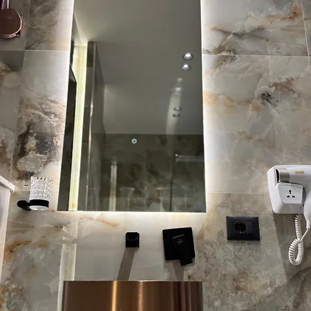 Stayinn Emerald Шкодер
