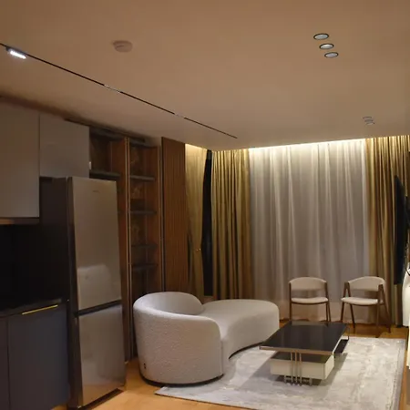 Stayinn Emerald Шкодер