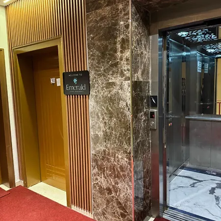 Апартаменты Stayinn Emerald