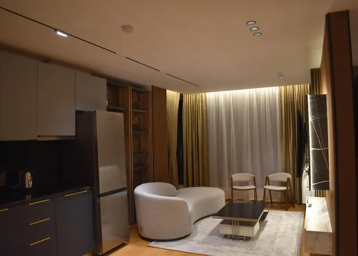 Stayinn Emerald Шкодер