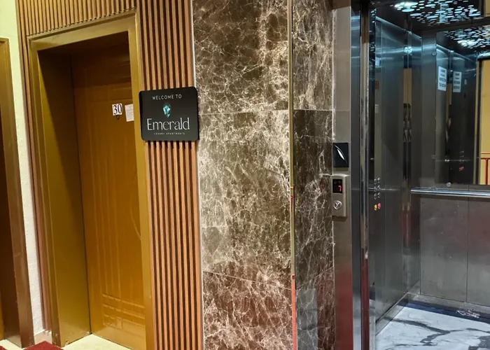 Апартаменты Stayinn Emerald